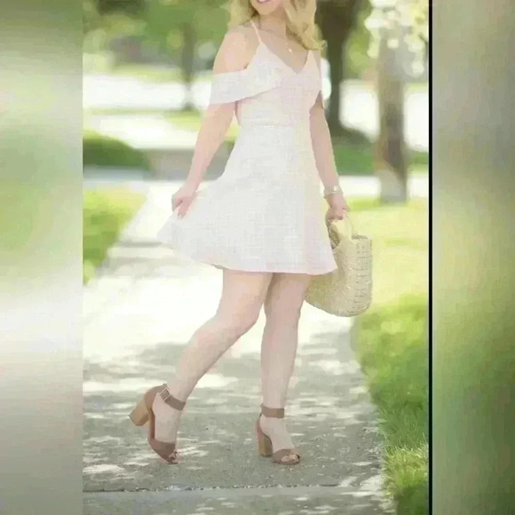 J.O.A. Womens Pink Gingham Off The Shoulder Halter Dress Size Medium NWT - Picture 1 of 12